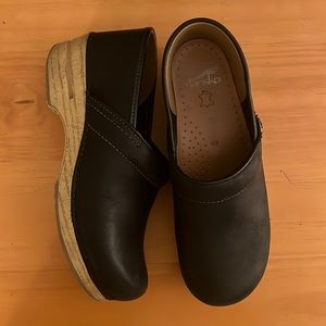Dansko clog black with wood sole size 40